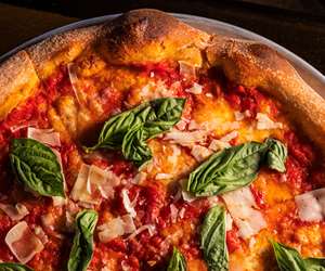 bolo pie pizza
