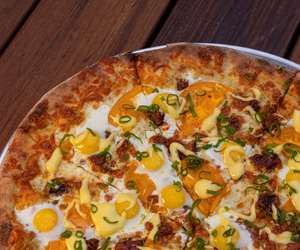 sunny side up pizza