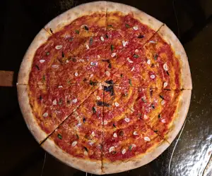 Marinara pizza
