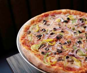 Veggie pizza