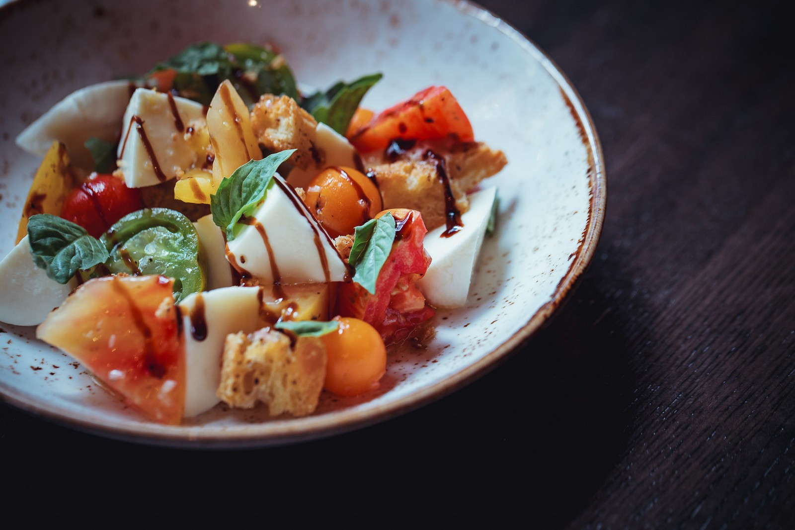 Seasonal fruit salad with cottage cheese - Far Corner Seasonal fruit salad with cottage cheese - Far Corner
